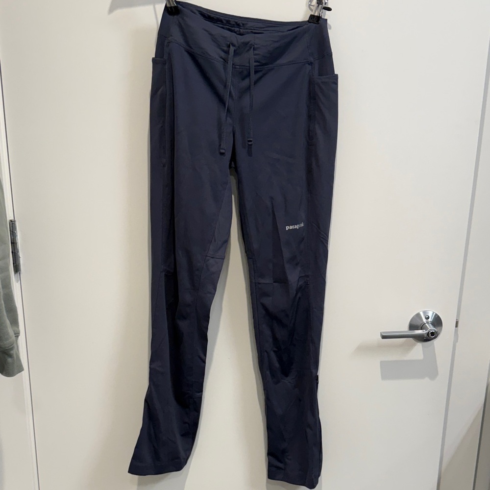 Patagonia women’s Navy Drawstring Joggers